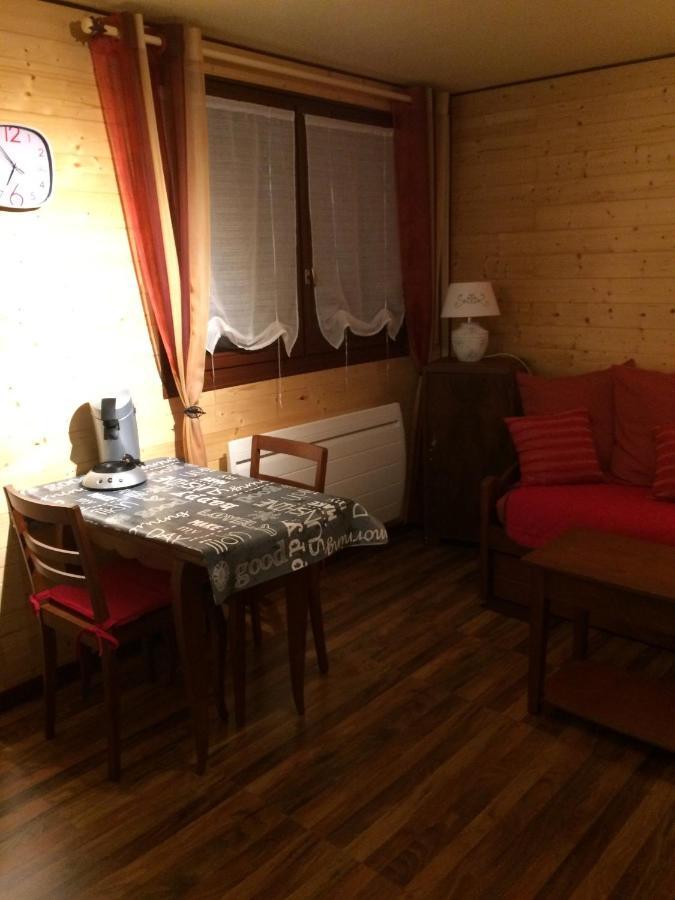 Studio Meuble A Allemont Luaran gambar